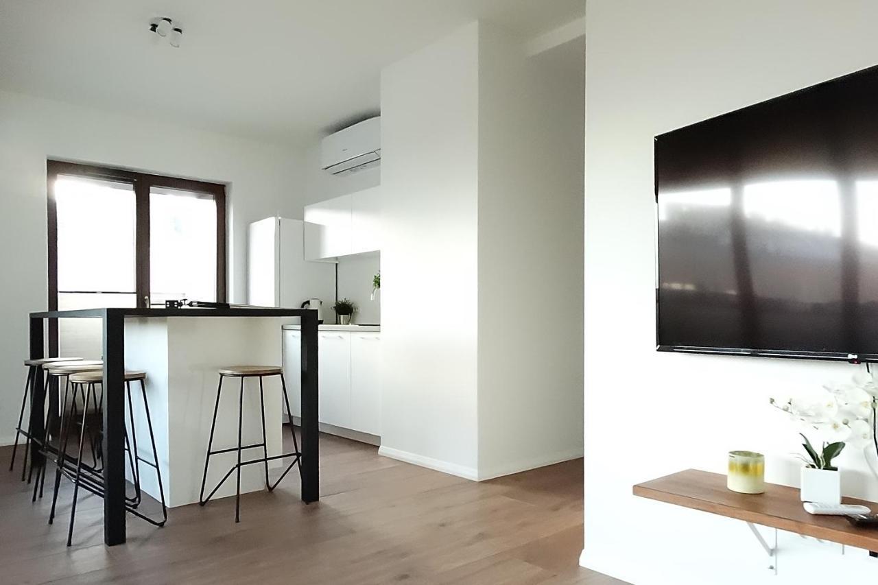 Central Port Warsaw Apartment Bagian luar foto