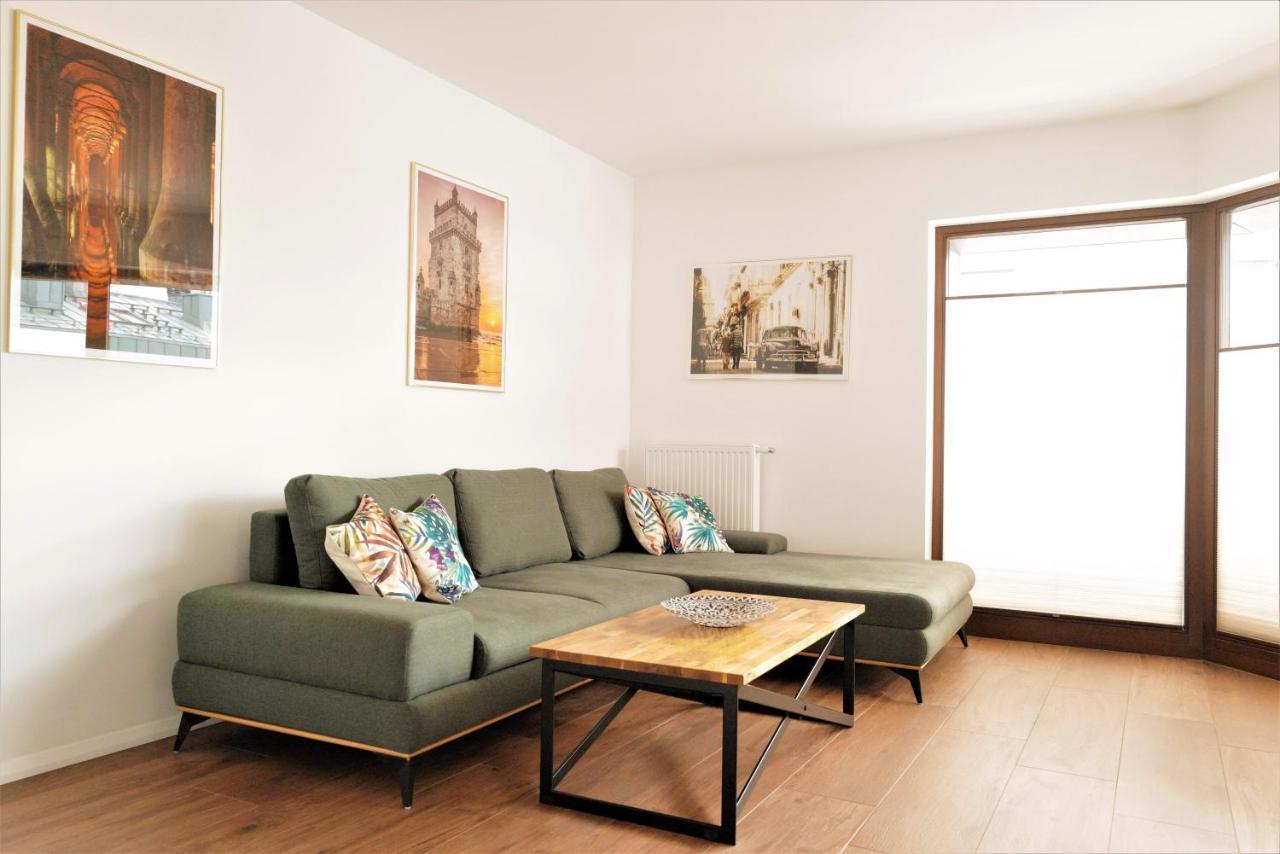 Central Port Warsaw Apartment Bagian luar foto