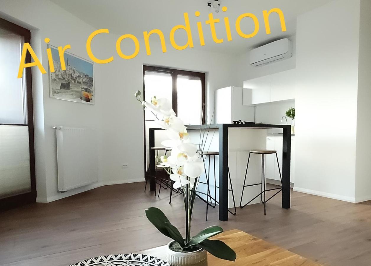 Central Port Warsaw Apartment Bagian luar foto
